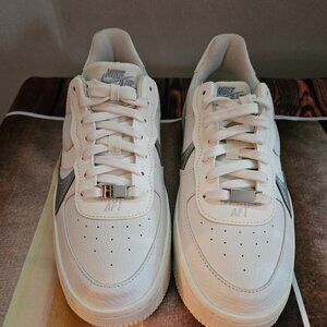 Nike Air Force 1 PLT.AF.ORM Summit White Silver DJ9946 101 Women's Size 7.5